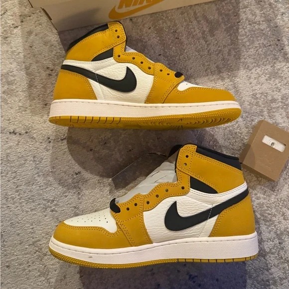 Air Jordan 1 Retro High OG GS “Yellow Ochre” 6.5Y / Women’s 8 – Brand New w/ Box - Picture 4 of 13